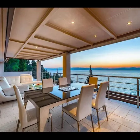 Corfu Dream Holidays Hera פראמה